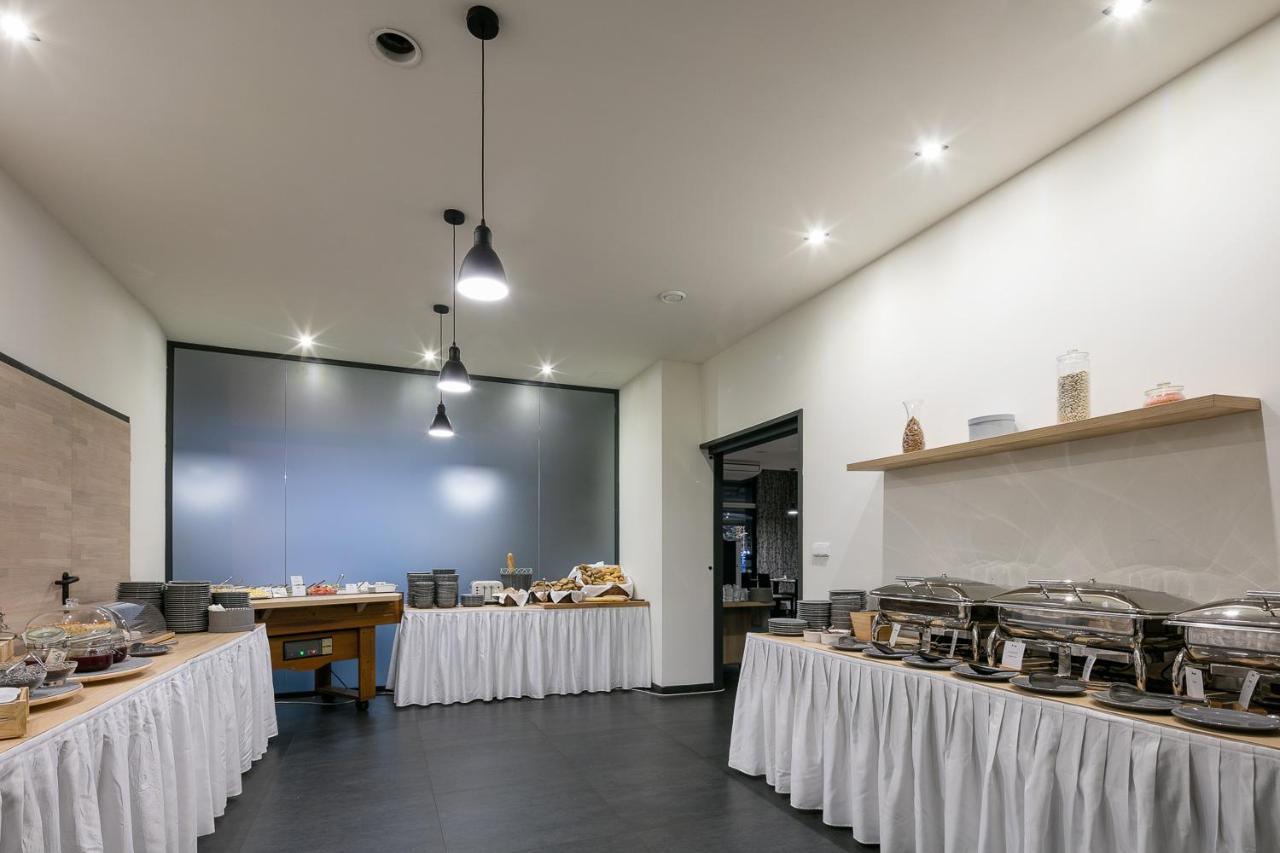 Wine Wellness Hotel Amande Hustopece Bagian luar foto