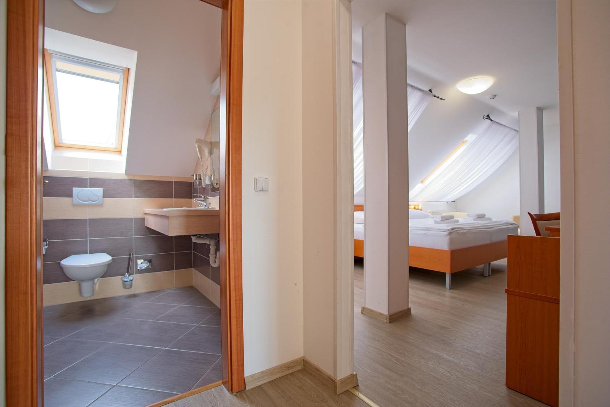 Wine Wellness Hotel Amande Hustopece Bagian luar foto