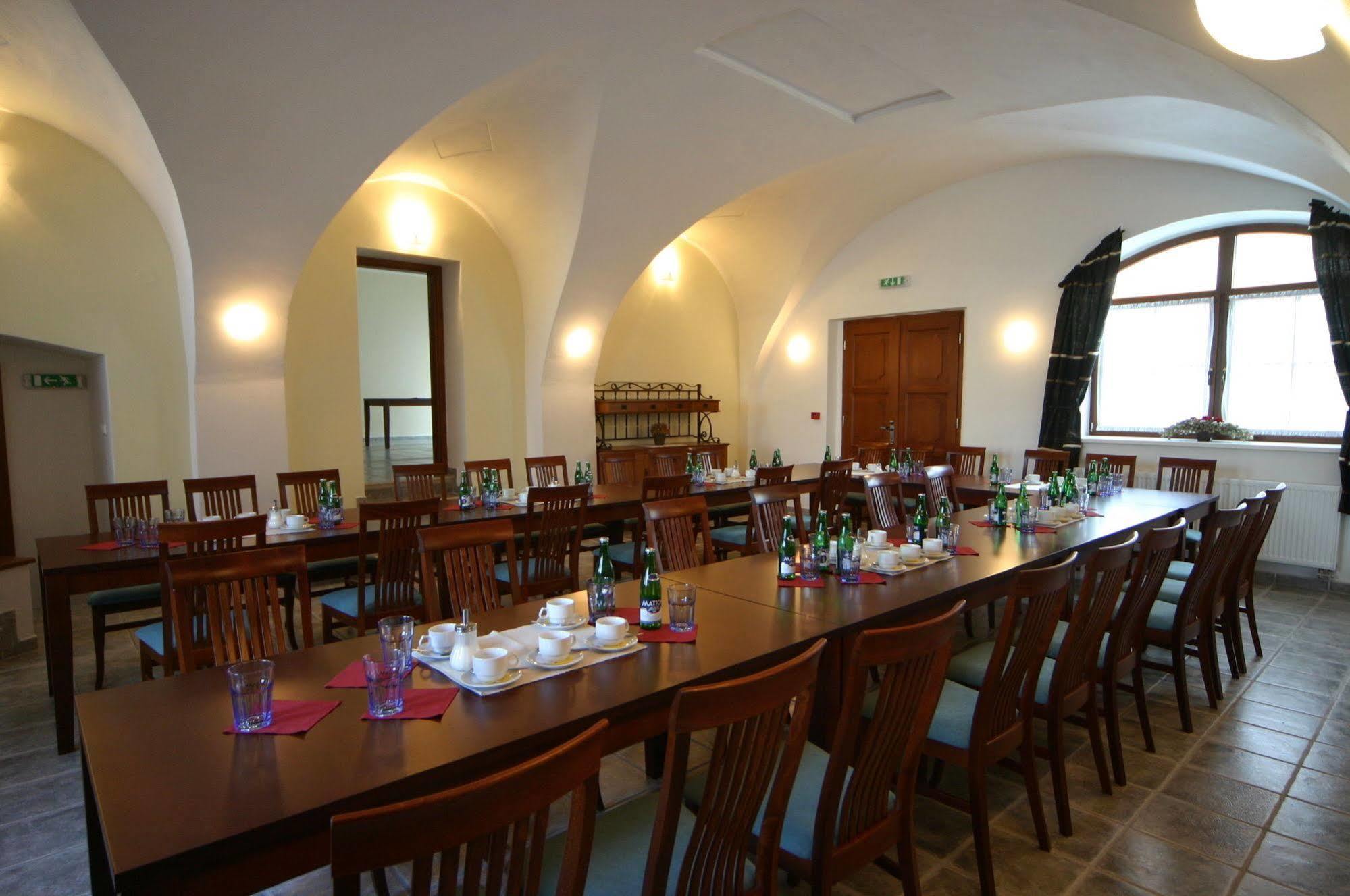 Wine Wellness Hotel Amande Hustopece Bagian luar foto