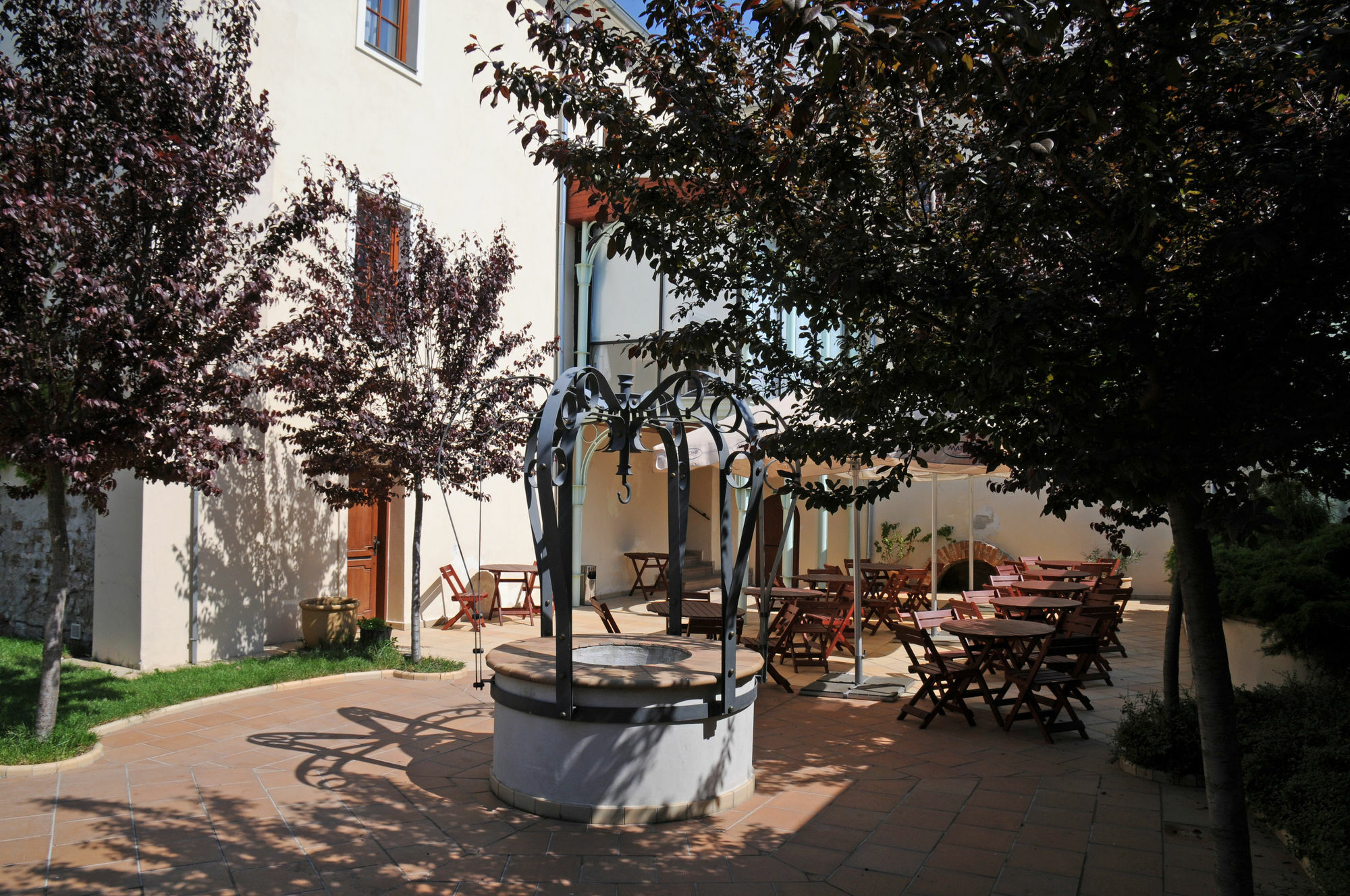 Wine Wellness Hotel Amande Hustopece Bagian luar foto